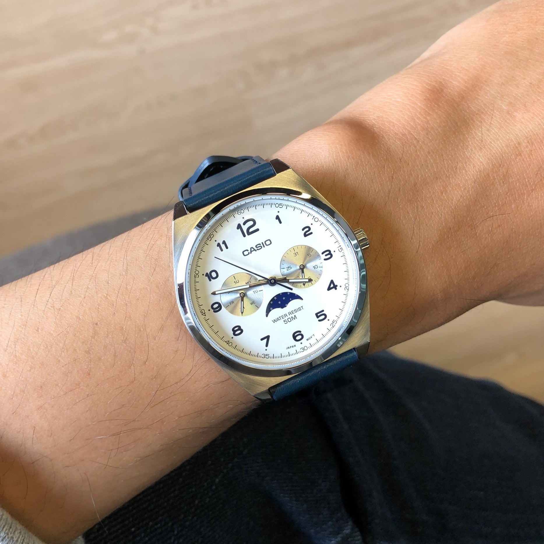 WW2636 Casio Standard Moon Phase Day Date Chain Watch MTP-M300L-7AVDF - Image 3