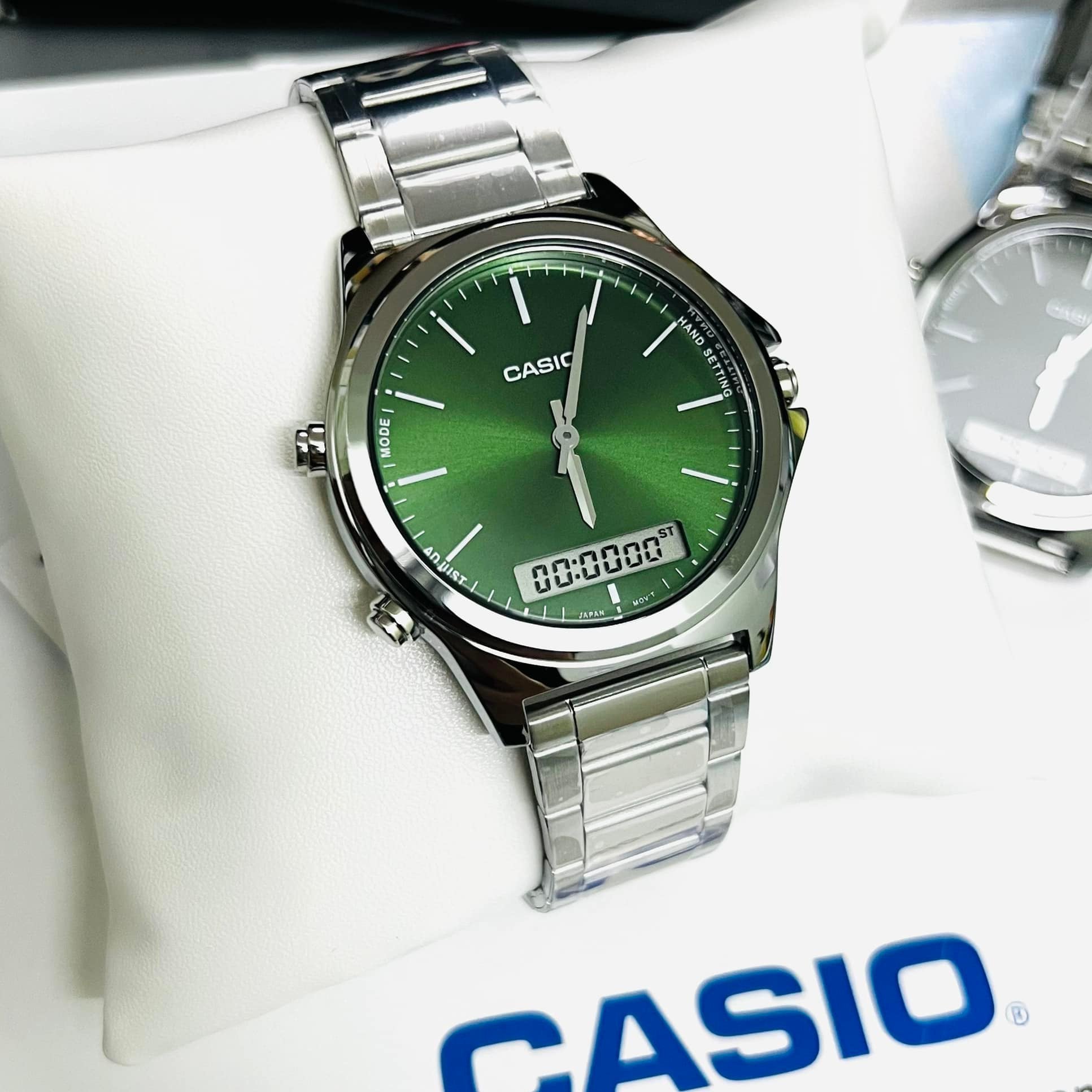 Casio Standard Dual Time Chain Watch MTP-VC01D-3EUDF - Image 2